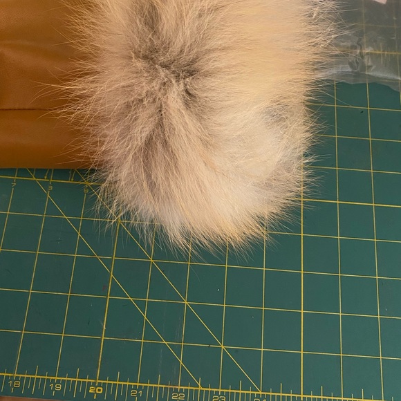Leather & Fur Coat - Picture 11 of 11